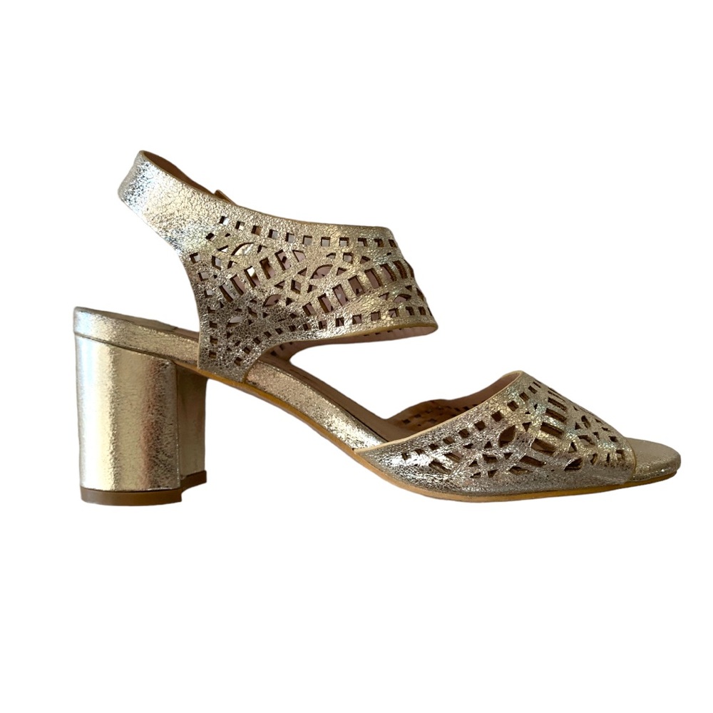 Bella Marie tinny gold pu open toe chunky block heel sandal 7.5